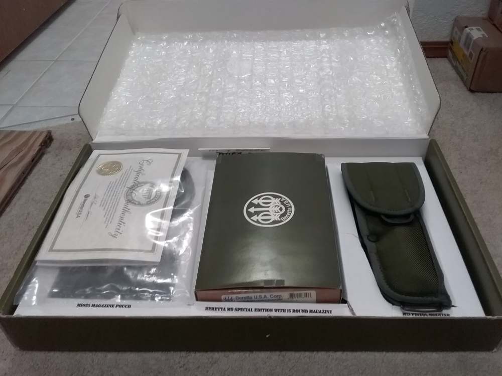 Beretta special edition model 92 collectable set-img-1