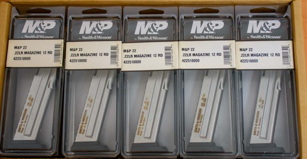 Brand-New Retailer Lot Smith & Wesson M&P22 Magazines SKU 422510000 10 Qty.-img-0