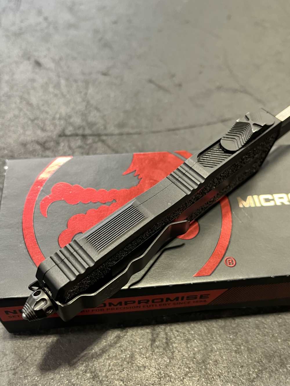 Microtech Scarab II S/E Gen III OTF w/ Box, Papers, Etc -img-9