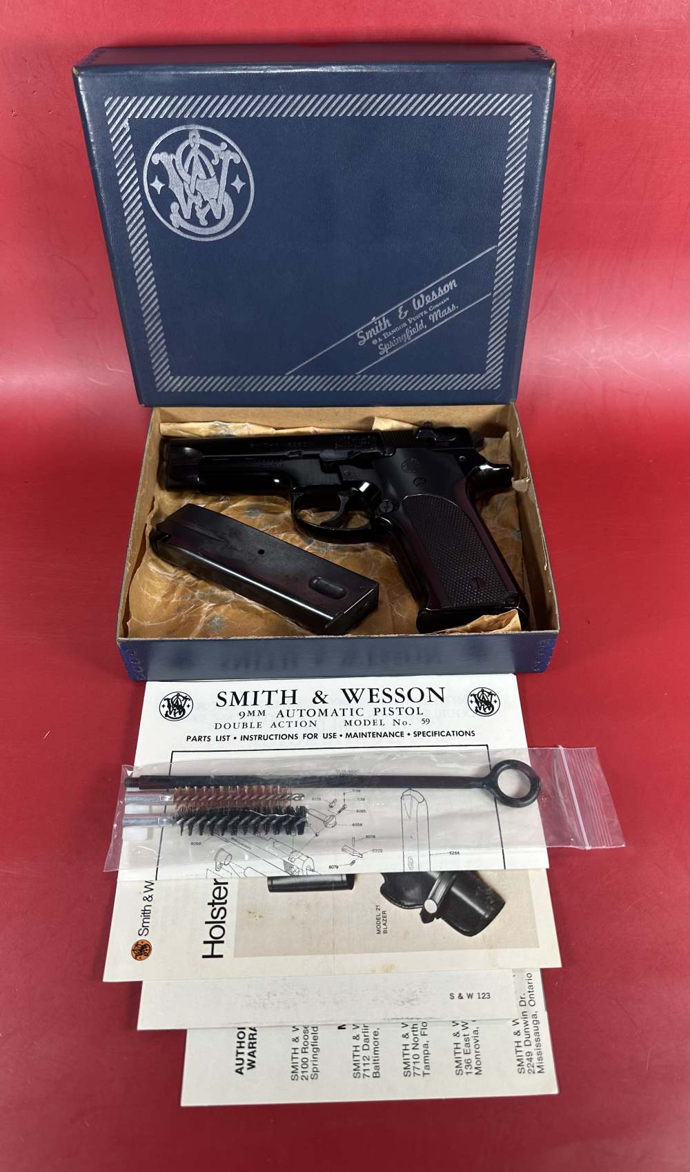 Smith & Wesson S&W Model 59 9mm. 2 15 rd mags, Box Tools Papers. Excellent-img-0