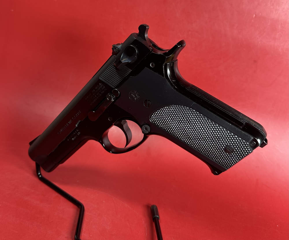Smith & Wesson S&W Model 59 9mm. 2 15 rd mags, Box Tools Papers. Excellent-img-1