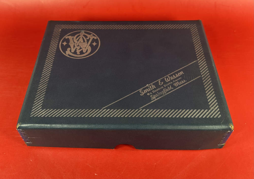 Smith & Wesson S&W Model 59 9mm. 2 15 rd mags, Box Tools Papers. Excellent-img-13