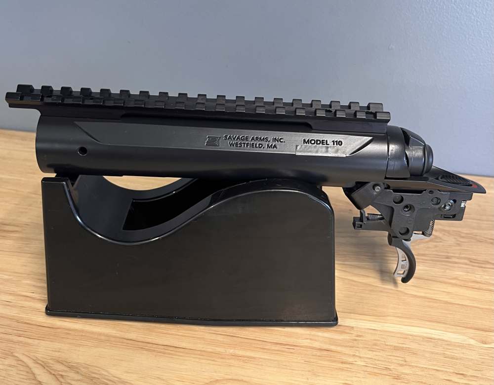 NEW 2026 Savage 110 Hunter Action RH LA MAGNUM B-Face AccuTrigger TOP-Rel-img-5