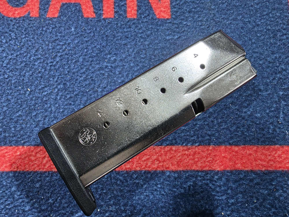 S&W SD40 14 Round Magazine  *EXLNT* -img-2