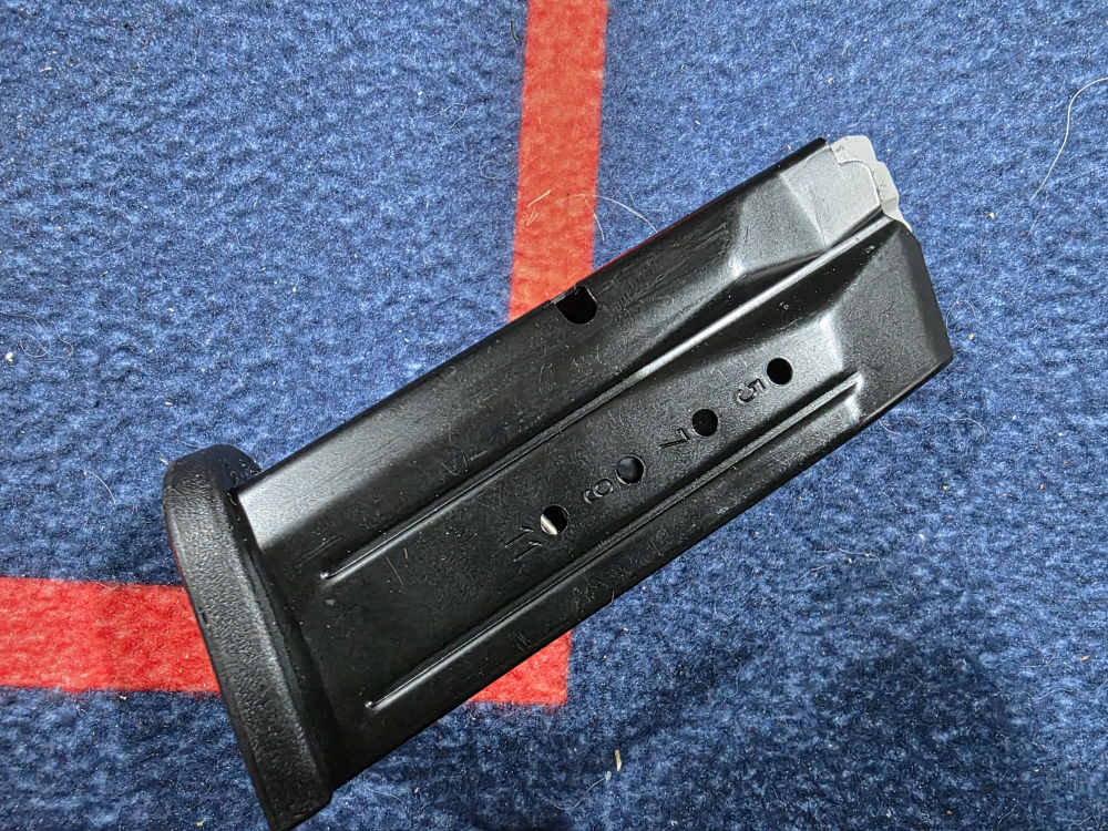 S&W M&P 9C Compact Factory 12 Rd 9mm Magazine *EXLNT* -img-1