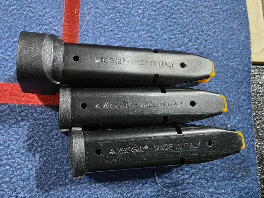 3 (Three) Taurus GX4 Factory 9mm Magazines *NEW* Mecgar -img-1