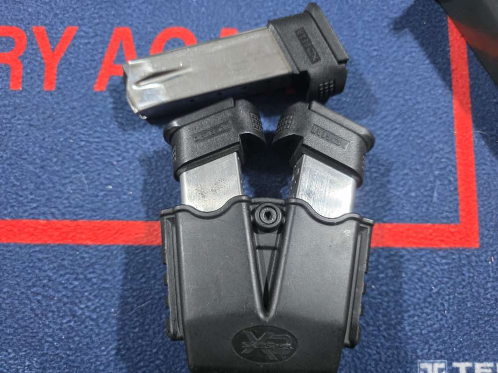 3 (Three) Springfield Factory XD Compact 12 RD Extended Mags W/ Carrier -img-0