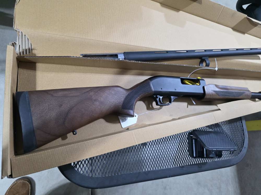 SDS Imports SLB X2 Deluxe 12 GA Pump Walnut W/ Chokes and Tool  *NEW*-img-1