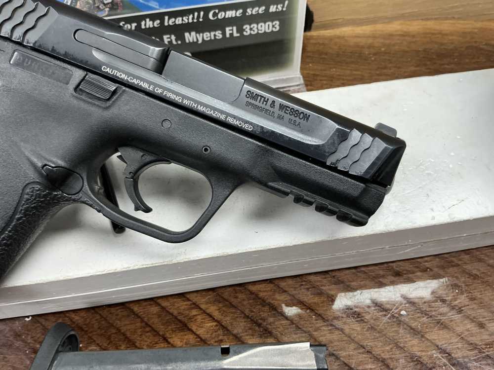 SMITH AND WESSON M&P .45 ACP 11/81 TOWN OF WESTPORT POLICE LAYAWAY 2 MAGS -img-9