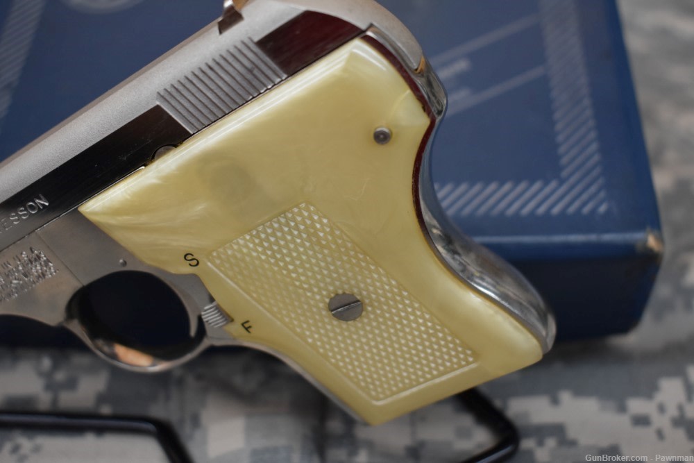 Smith & Wesson model 61-2 in .22 Long Rifle -img-1