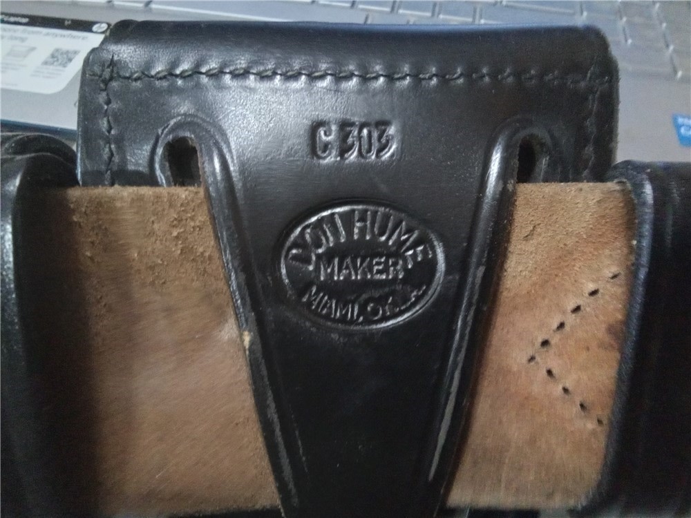 38" Police belt, hand cuff holder, HKS reload holder -img-1