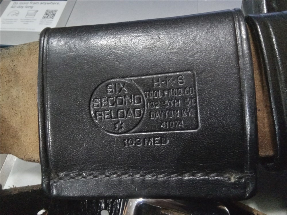 38" Police belt, hand cuff holder, HKS reload holder -img-2