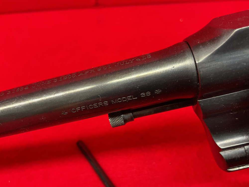 Colt officers model revolver .38-img-4