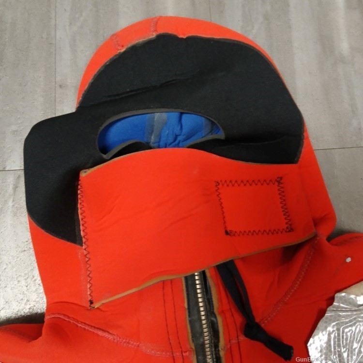 SURVIVAL SUIT ADULT SIZE WITH ORANGE BAG-img-6