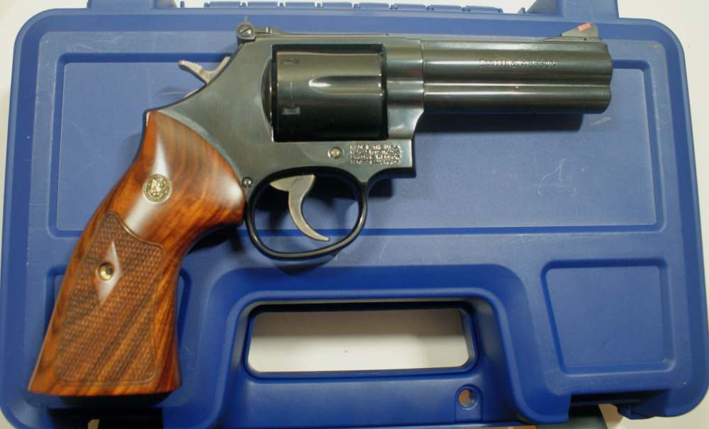 Smith & Wesson Model 586 Classic – 4" .357 Magnum  Remaking the Legends-img-1