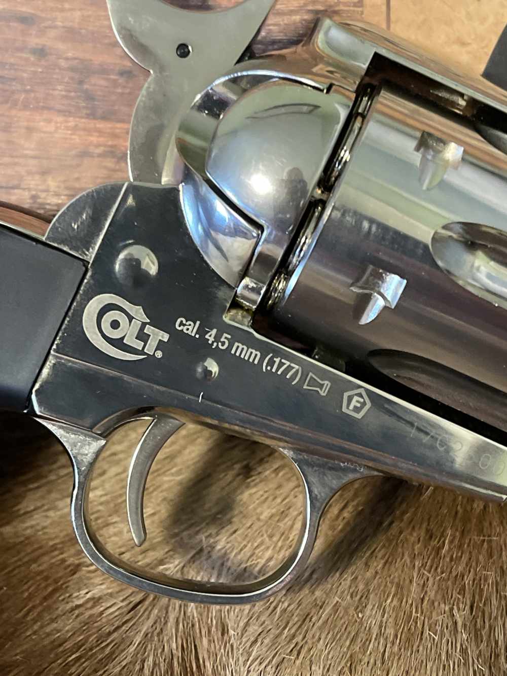 Air Pistol Umarex Collectable Colt Peacemaker SAA 45-img-5