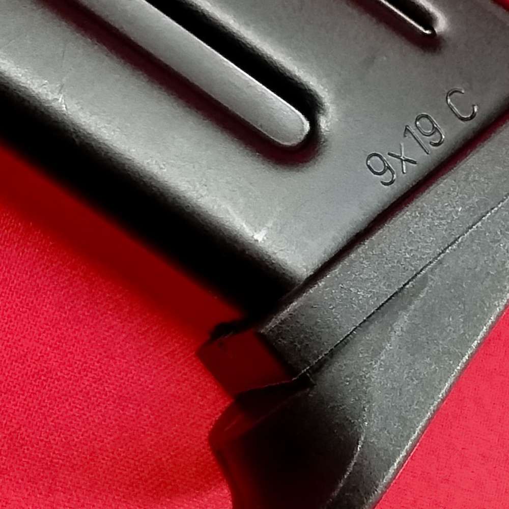 HK Heckler & Koch USP Compact 9mm USPC MAGAZINE 13rd BAN ERA LEO 10-94 RARE-img-35