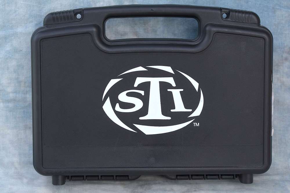 RARE STI 2011 DVC Carry 9mm-img-19