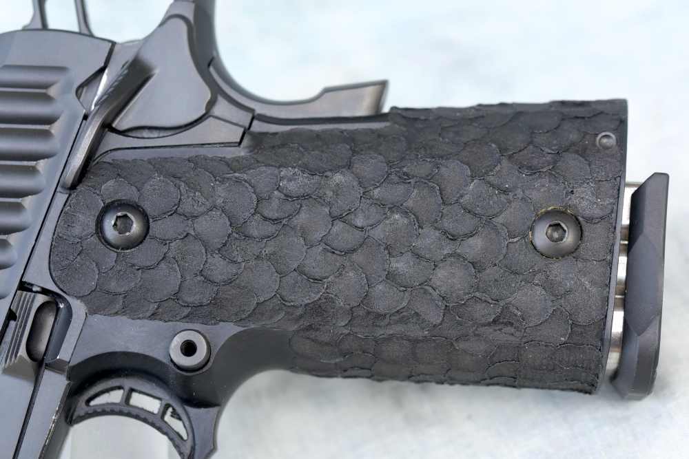 RARE STI 2011 DVC Carry 9mm-img-4