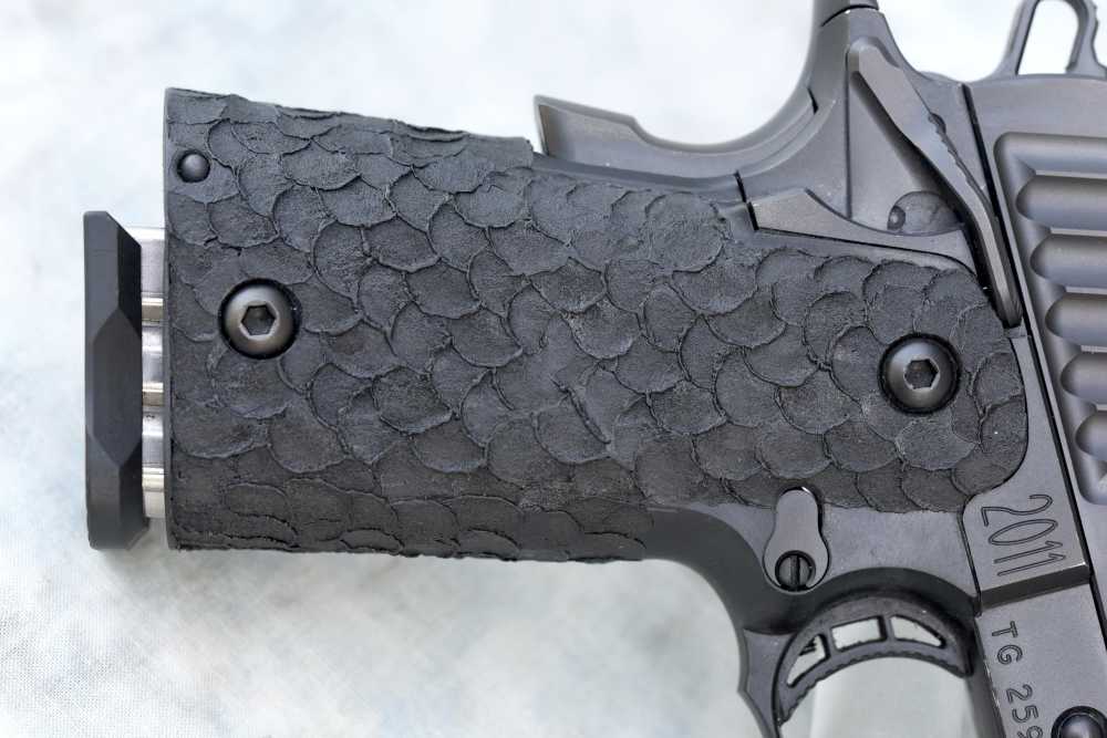 RARE STI 2011 DVC Carry 9mm-img-7