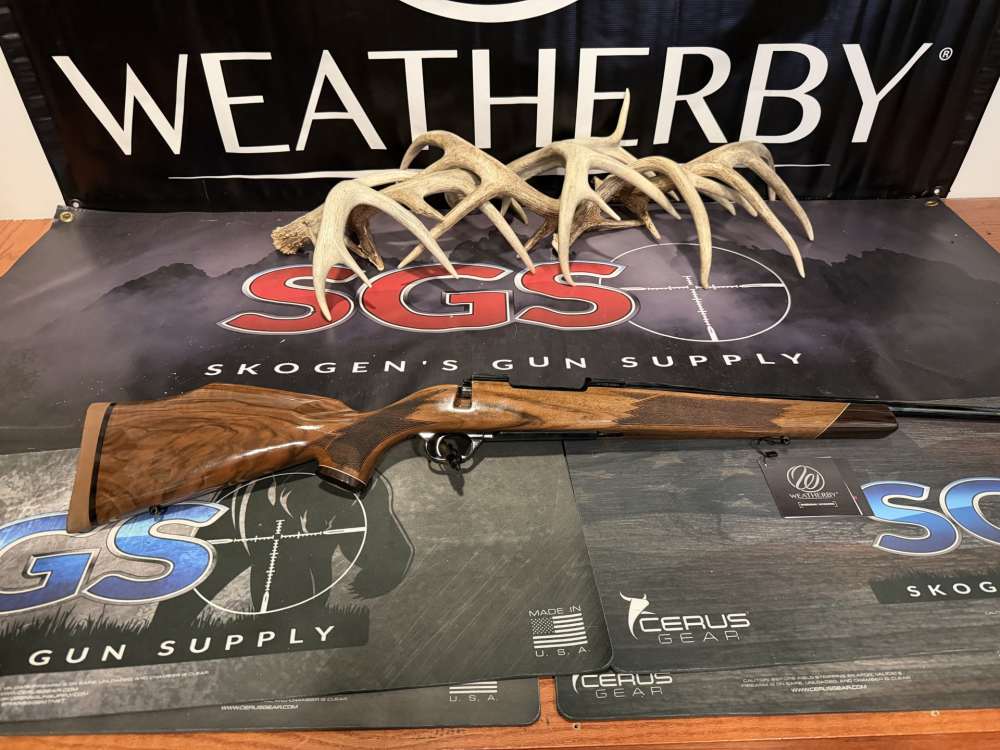 Weatherby Mark V Deluxe 7mm Wby Mag Serial # WY224924-img-3