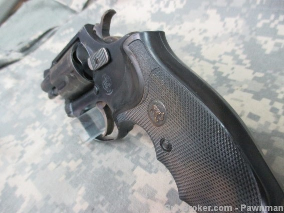 S&W pre-Model 36 flat latch in 38 Spl made 1950-69-img-2