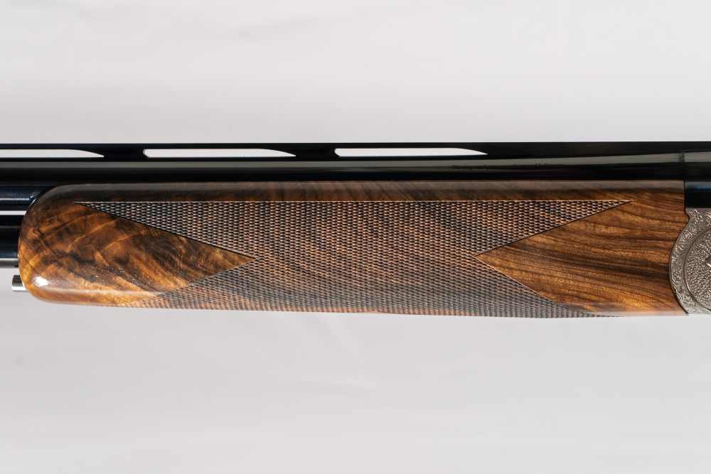 Caesar Guerini Invictus V Sporting Gold Specialist 12 GA 34 IN Adj Stock-img-6