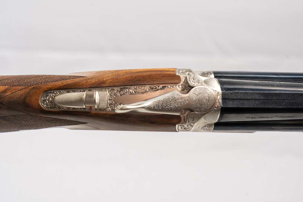 Caesar Guerini Invictus V Sporting Gold Specialist 12 GA 34 IN Adj Stock-img-4