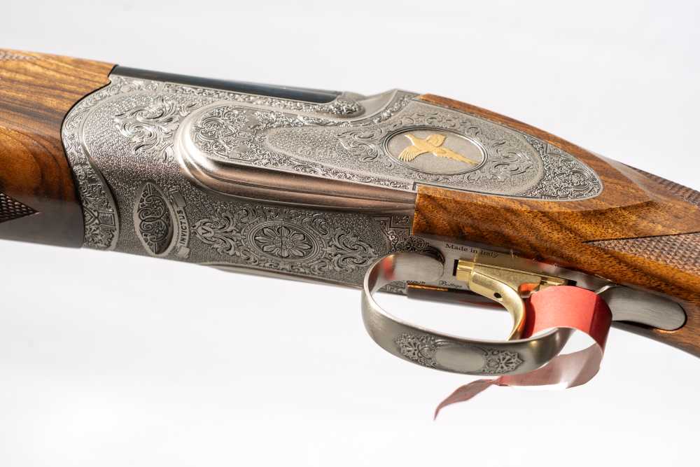 Caesar Guerini Invictus V Sporting Gold Specialist 12 GA 34 IN Adj Stock-img-8