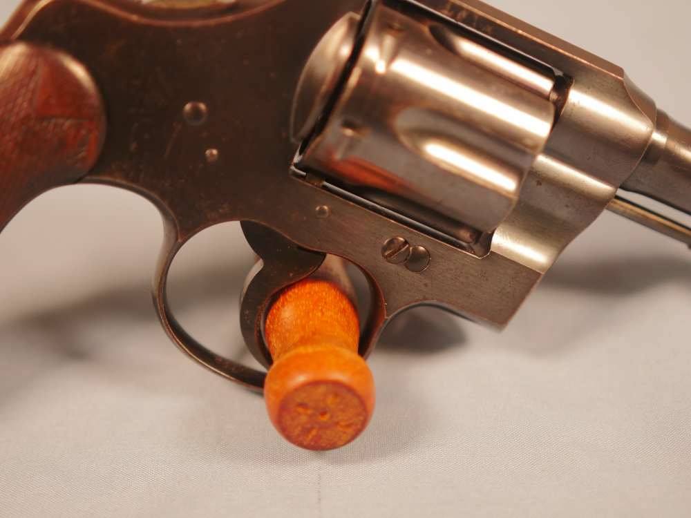 Colt Official Police 32-20 3.8" revolver in good shape, 1938 gun-img-8