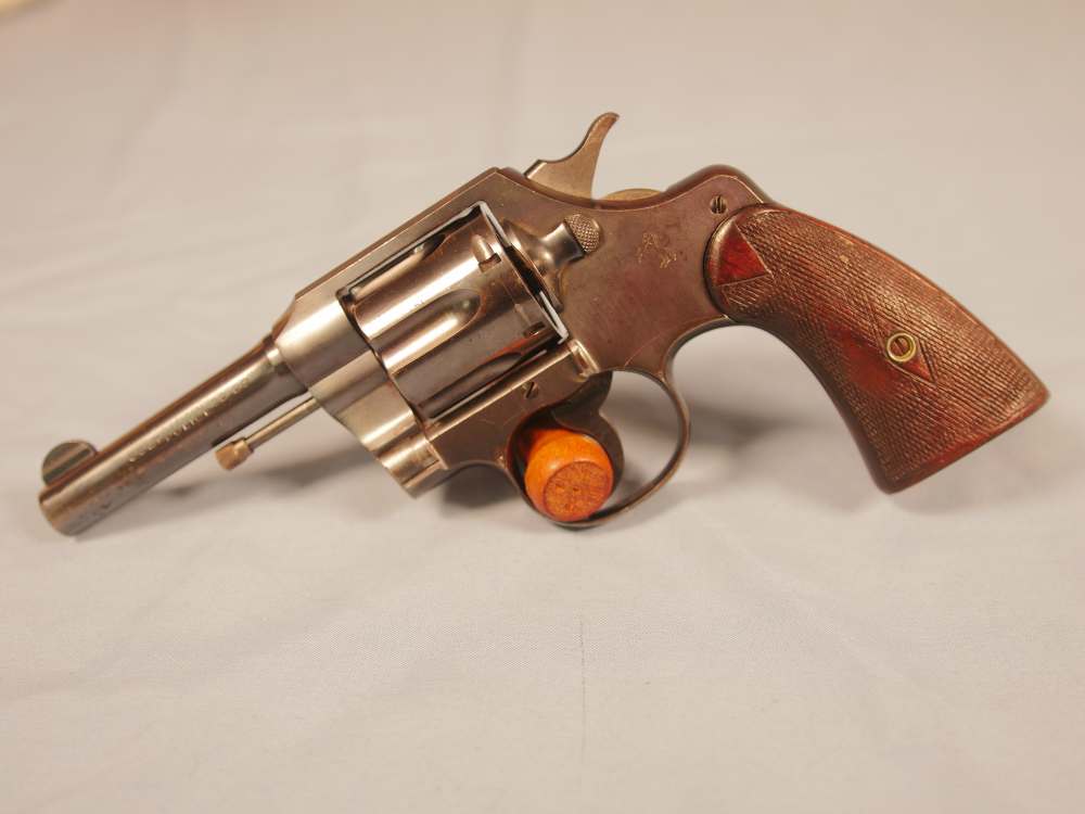 Colt Official Police 32-20 3.8" revolver in good shape, 1938 gun-img-1