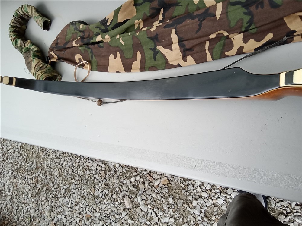 Wing Chaparrel 43# wooden recurve bow, deerskin quiver, 24 hunting arrows-img-7
