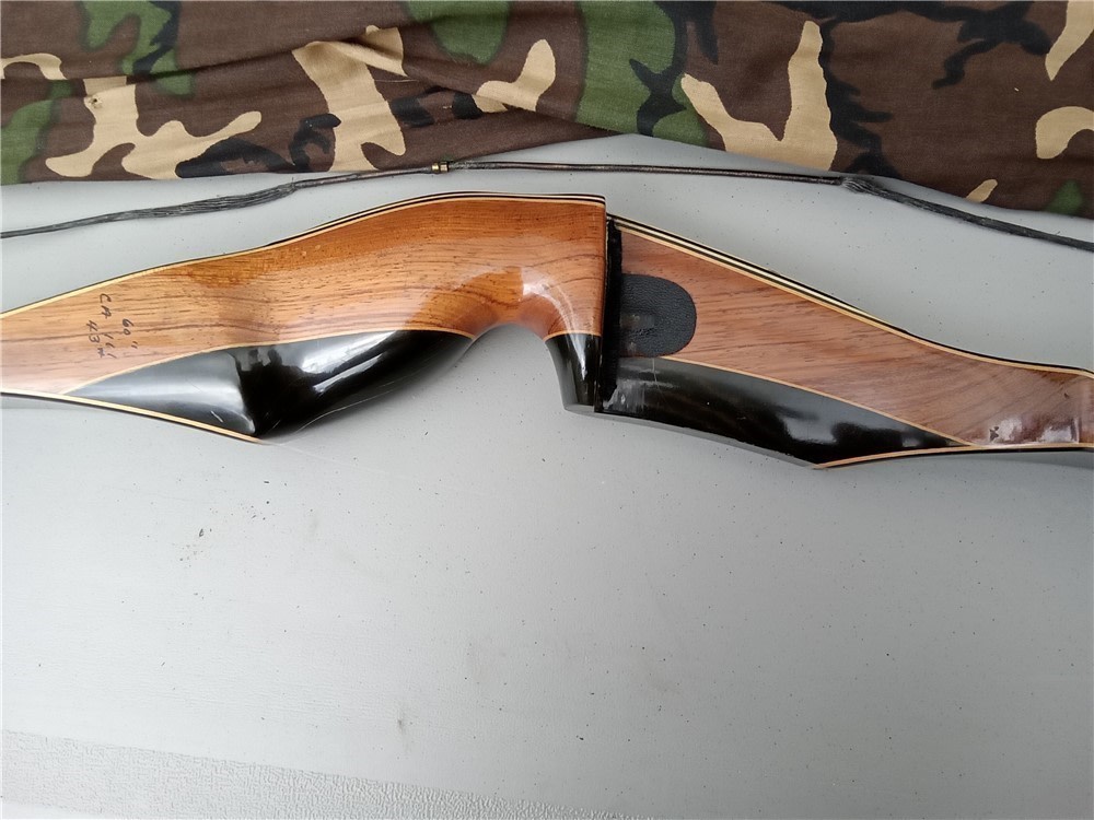 Wing Chaparrel 43# wooden recurve bow, deerskin quiver, 24 hunting arrows-img-17