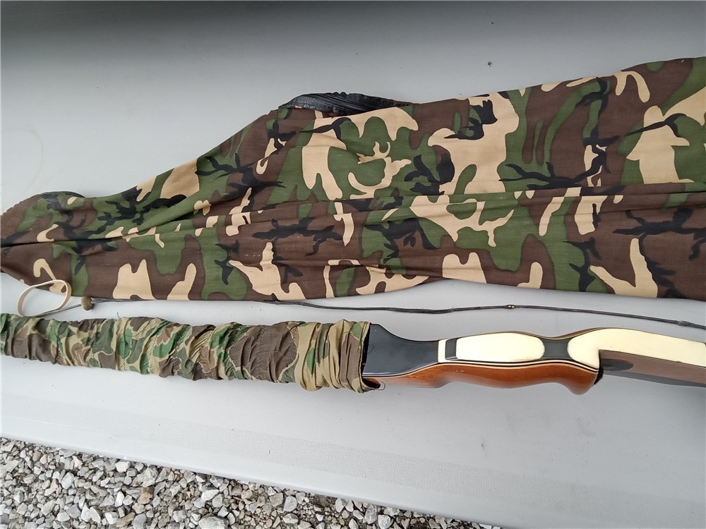 Wing Chaparrel 43# wooden recurve bow, deerskin quiver, 24 hunting arrows-img-46