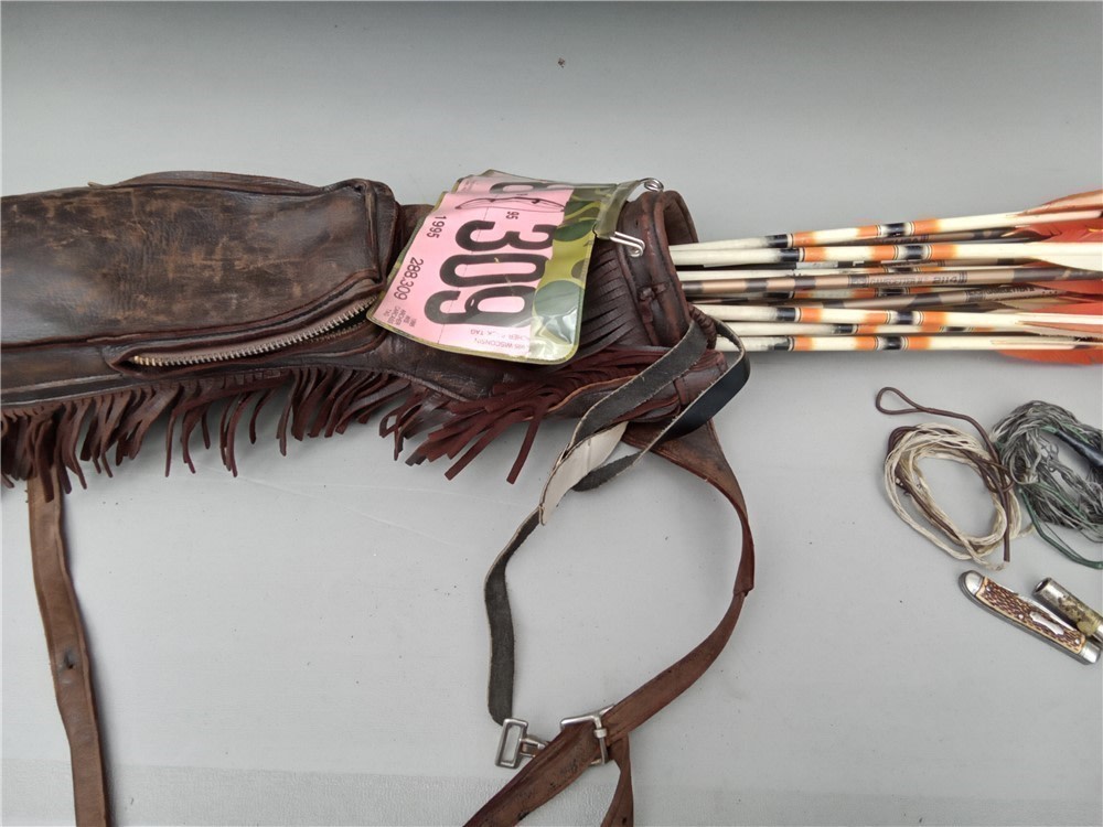 Wing Chaparrel 43# wooden recurve bow, deerskin quiver, 24 hunting arrows-img-43