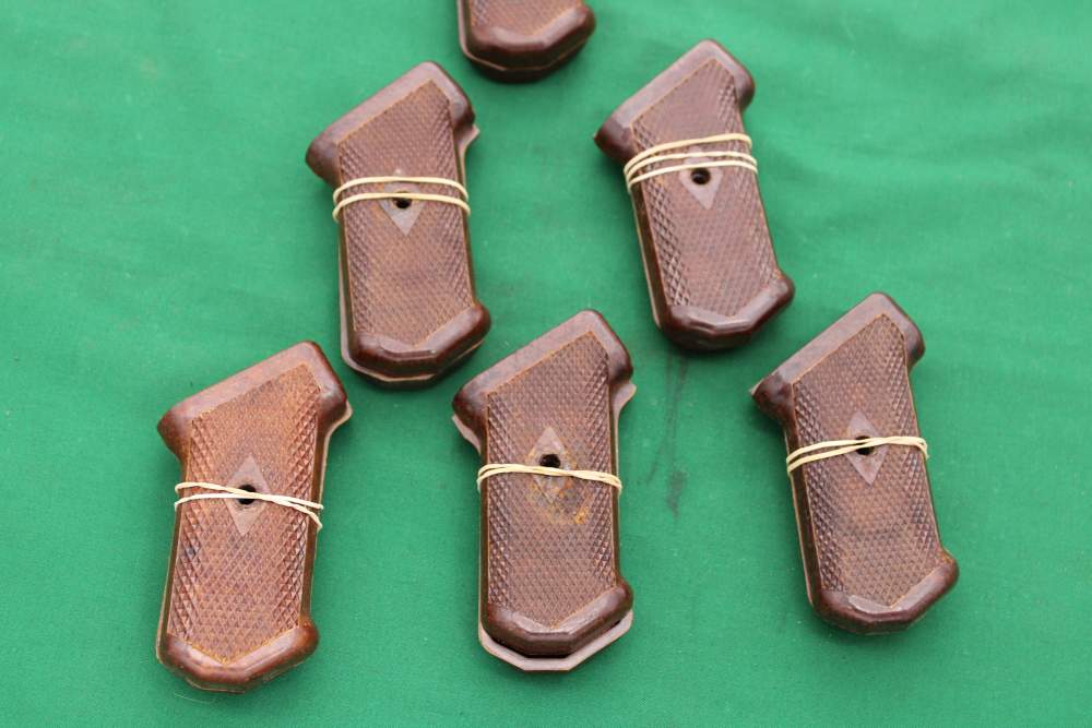 Russian Type 1 bakelite two-piece grips-img-1