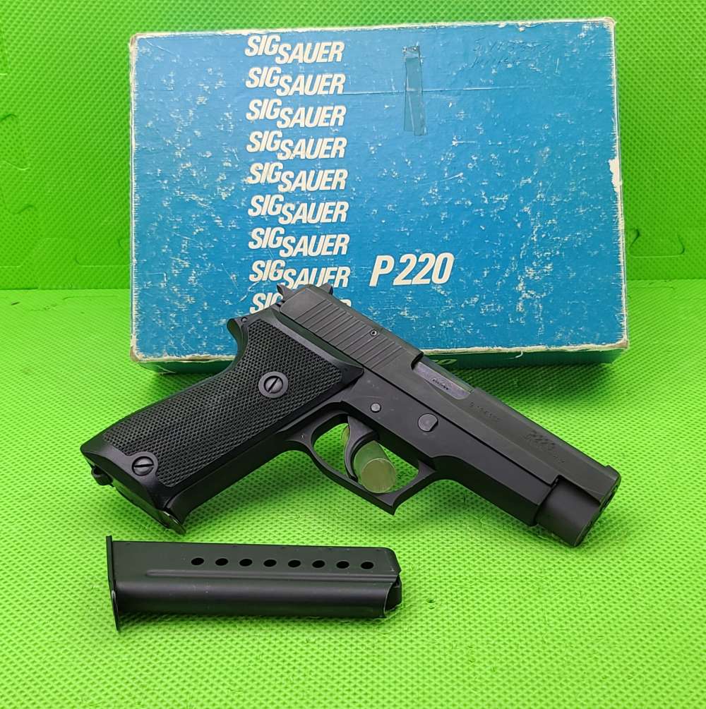 SIG SAUER P220 * 9MM * MADE IN WEST GERMANY * BORN 1982 ORIGINAL BLUE BOX-img-1