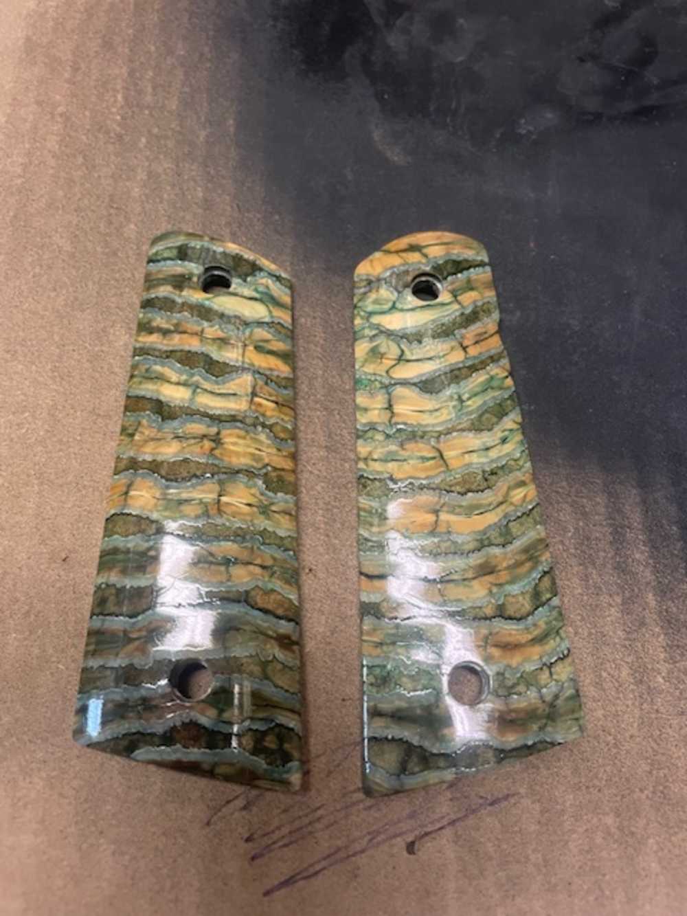 Colt 1911 Mammoth Tooth Grips-img-0