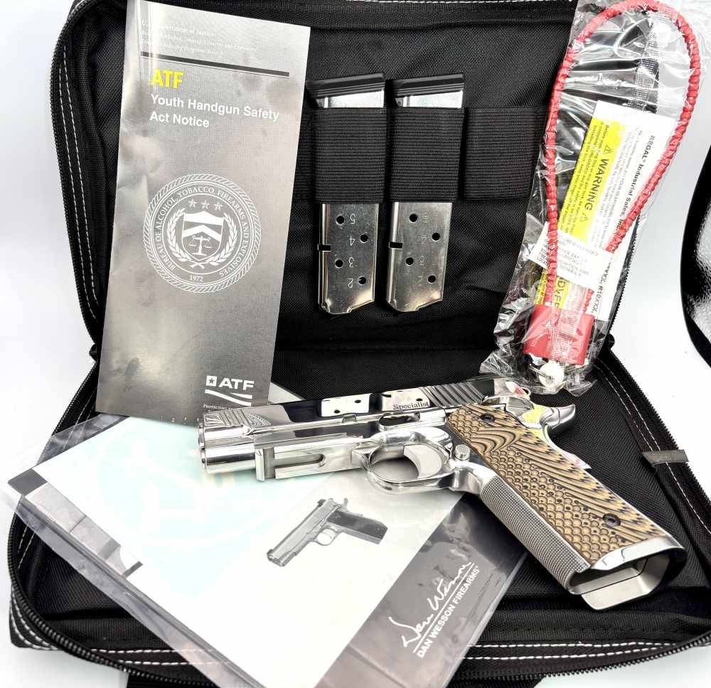 Dan Wesson Specialist Ultra Bright Polished Mirror Finish Breathtaking-img-9