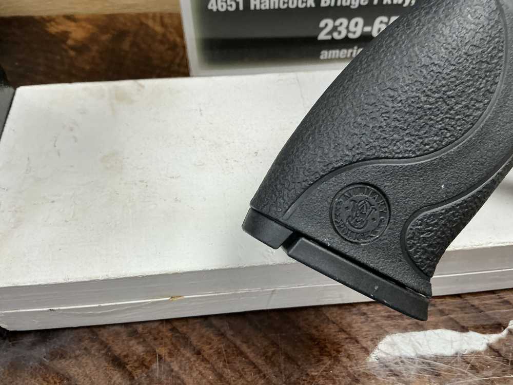 SMITH AND WESSON M&P 22 FULL SIZE .22 LR PISTOL BOX 2 MAGS LAYAWAY AVAIL-img-8