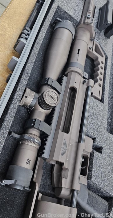 Vortex Razor Gen III 6-36x56 with FREE RINGS!-img-3