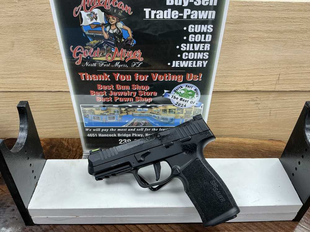SIG SAUER 322 .22 LR 3 MAGS COMPLETE IN BOX LIKE NEW LAYAWAY AVAILABLE 10% -img-0