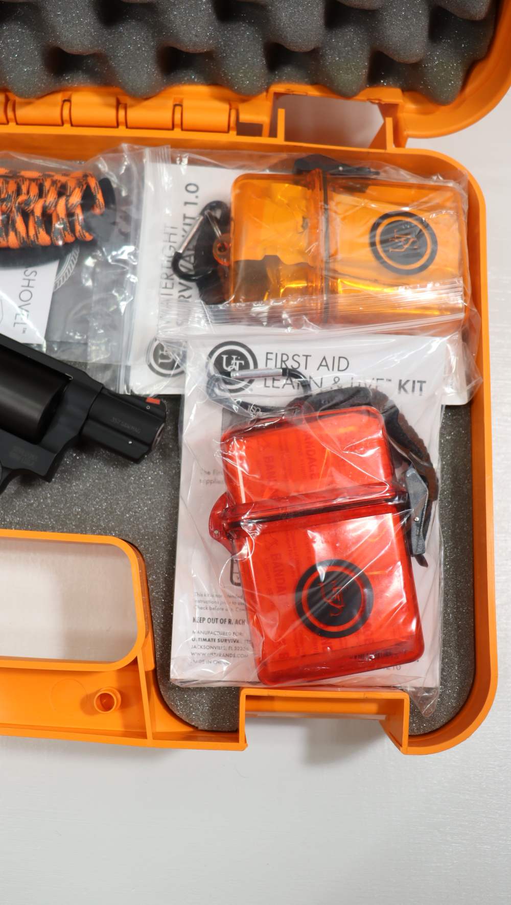 SMITH & WESSON MODEL 360 SURVIVAL KIT W/ S&W .357 REVOLVER-img-4