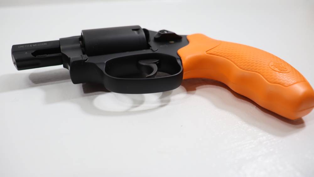 SMITH & WESSON MODEL 360 SURVIVAL KIT W/ S&W .357 REVOLVER-img-12