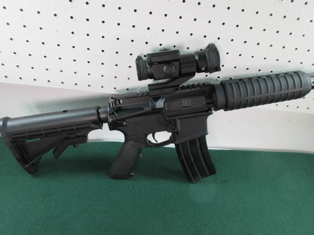 Del-Ton DTI-15 Rifle; 5.56mm; 16" brl; green dot-img-4