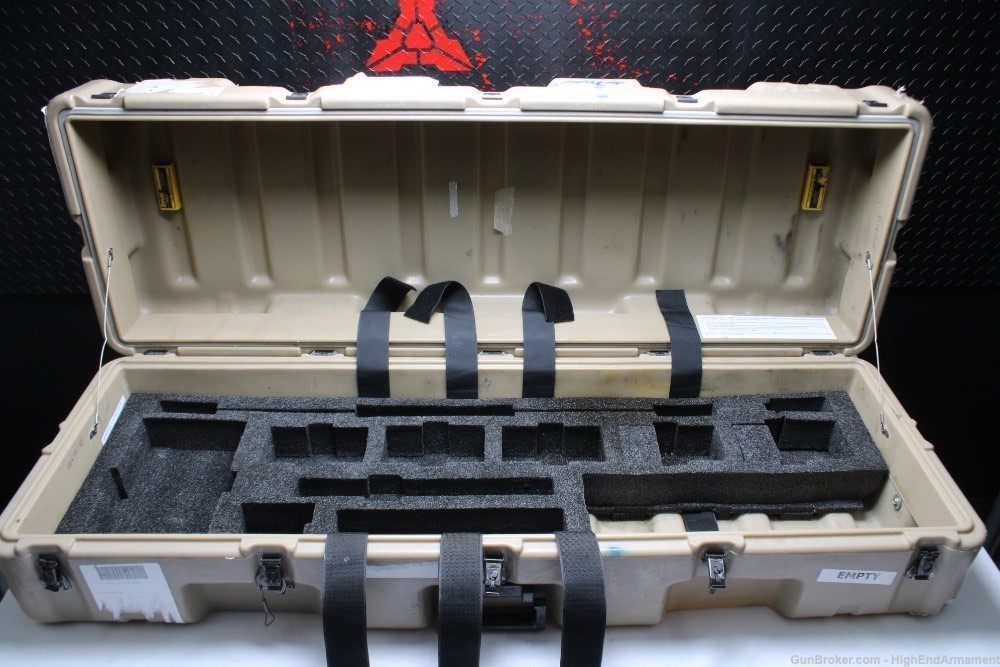 HIGHLY SOUGHT AFTER M110 HARDIGG CASE W/ FOAM INSERTS!-img-1