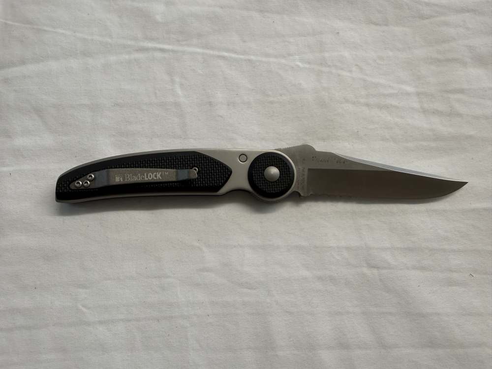CRKT Blade Lock 4013 Folding Knife Discontinued #113-116-img-1