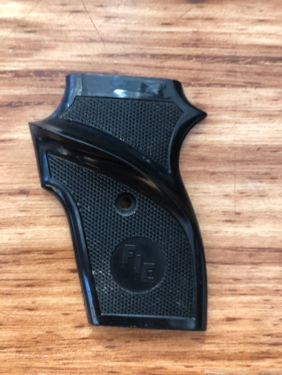 FIE Black Plastic Pistol Grips -img-2