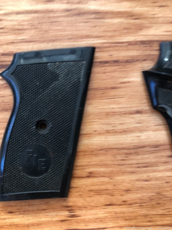 FIE Black Plastic Pistol Grips -img-1