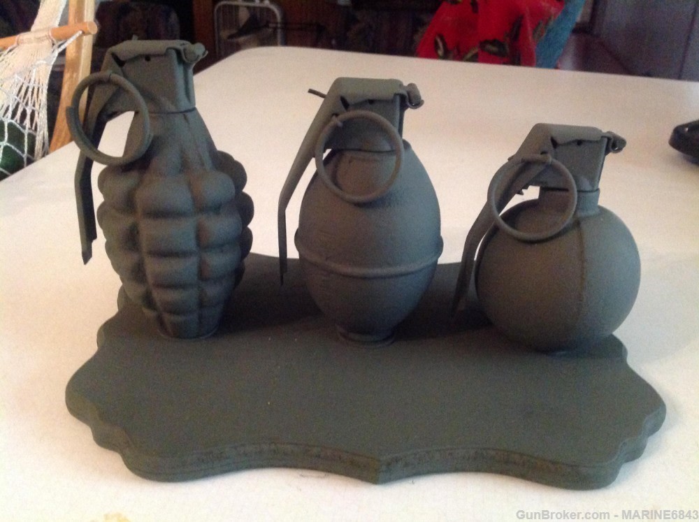 GRENADES SET OF 3     ON WOOD PLAQUE-img-0